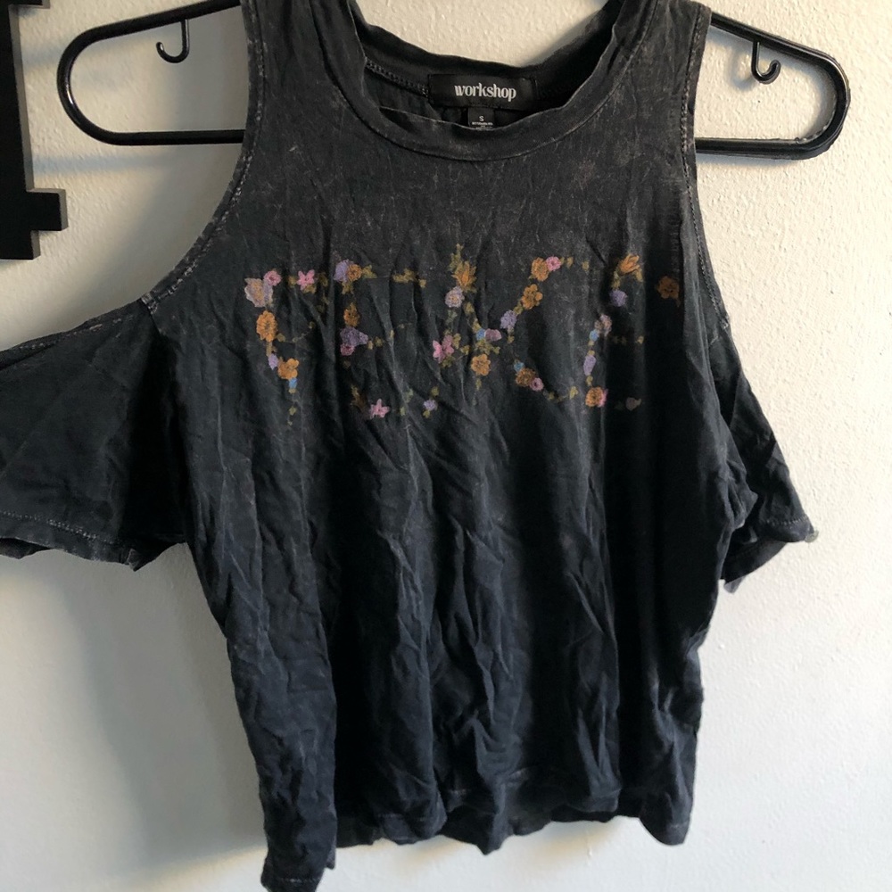 FINAL SALE‼️‼️‼️ PEACE floral off the shoulder top